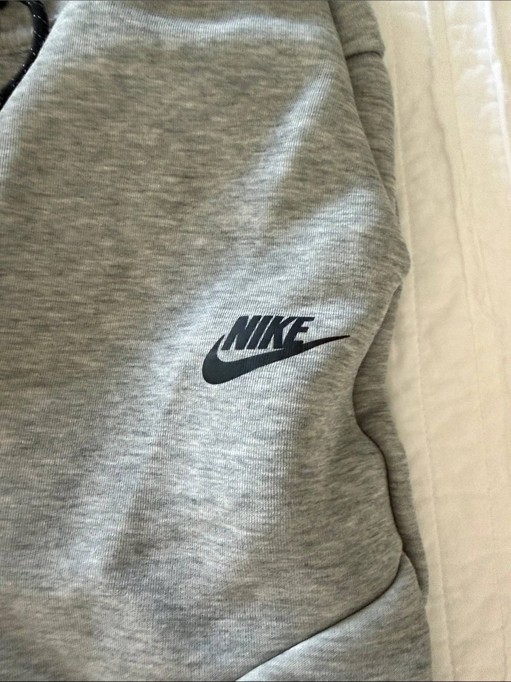 Boys Nike Tech Fleece Grey Drawstring Joggers. Size L.